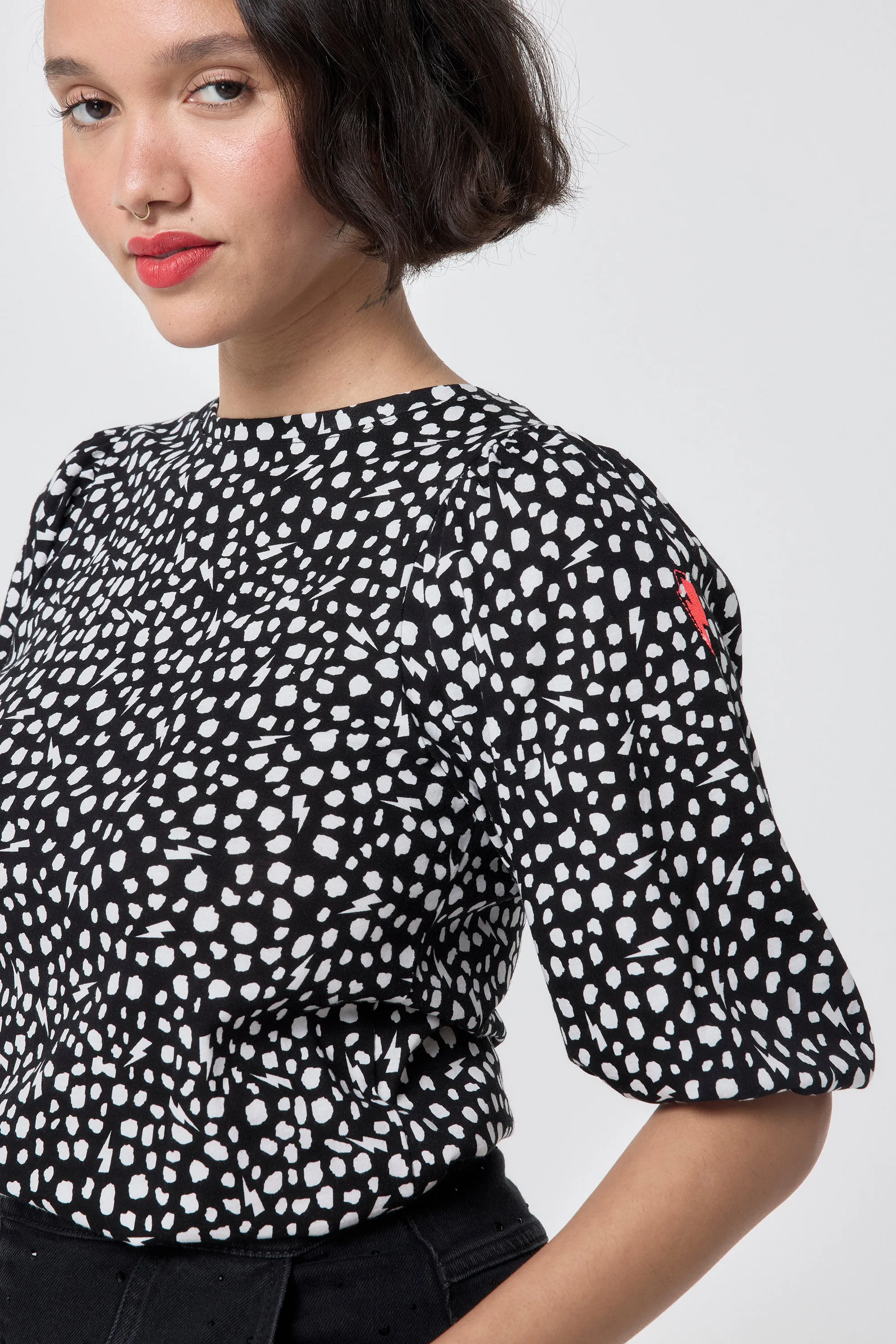 Black with White Cheetah Puff Sleeve T-Shirt