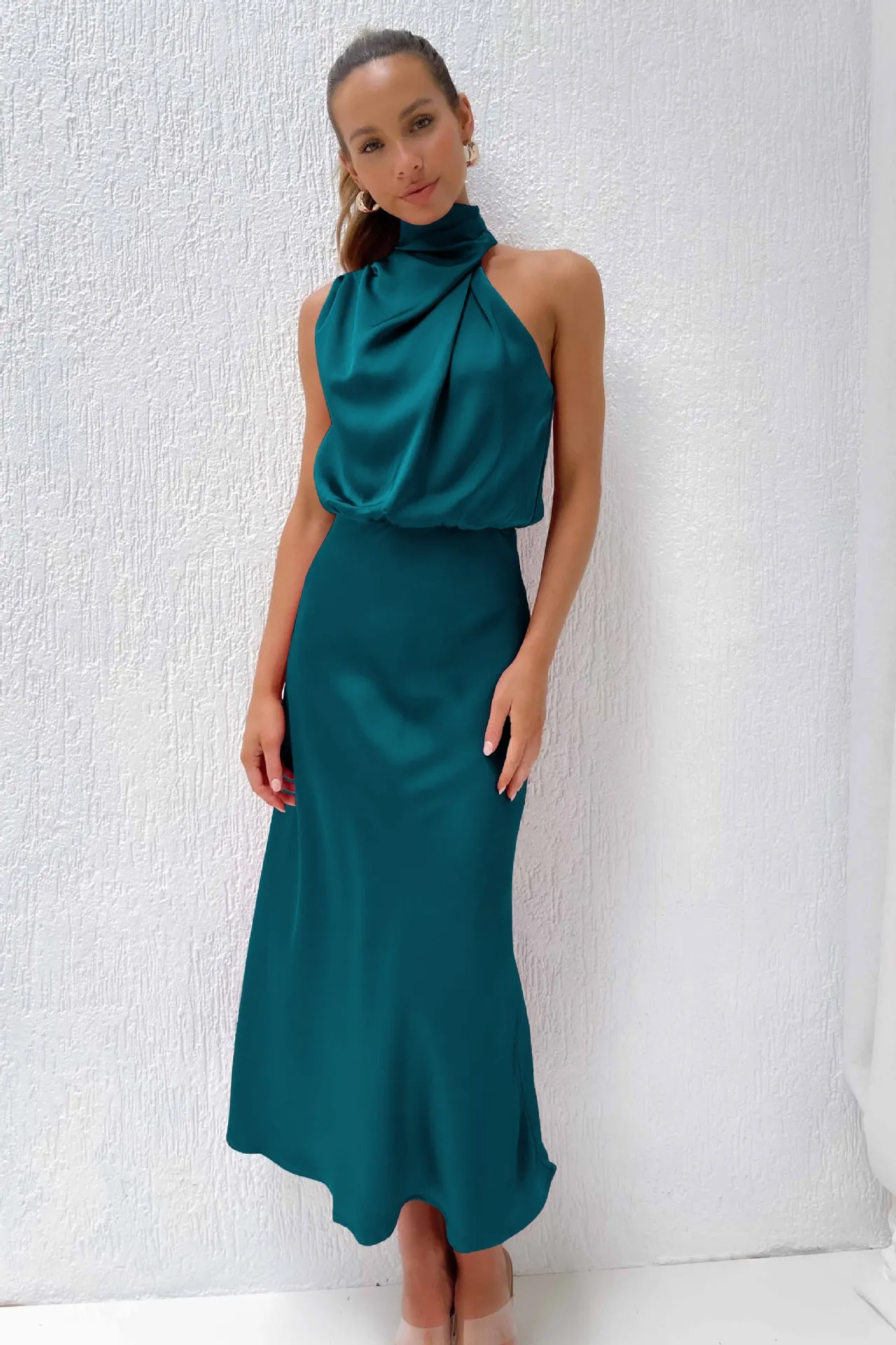 Elegant Sleeveless Dress