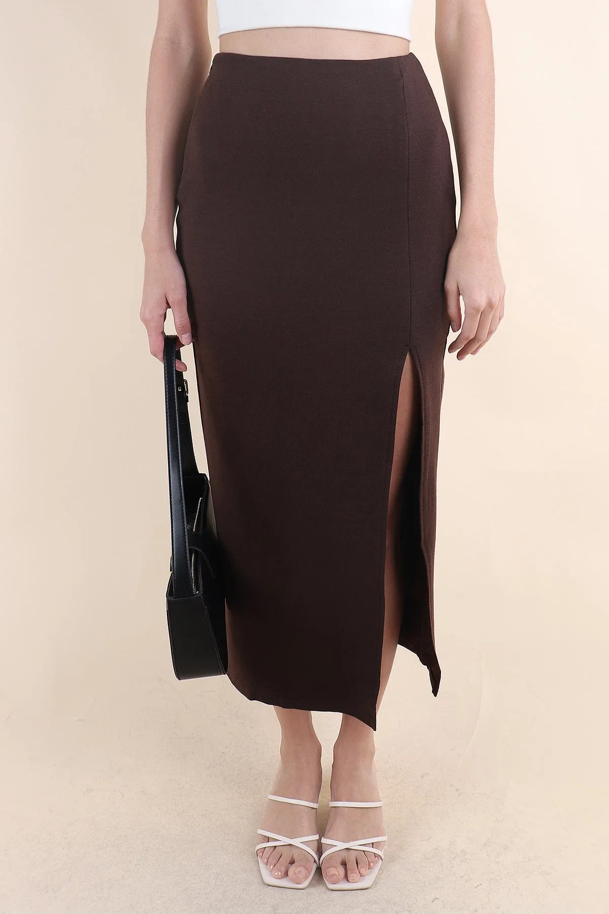 EVERDEEN SLIT SKIRT IN COFFEE