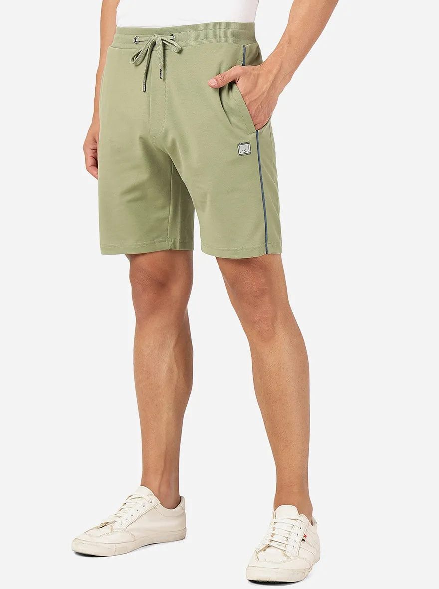 Pista Green Solid Slim Fit Shorts | JadeBlue