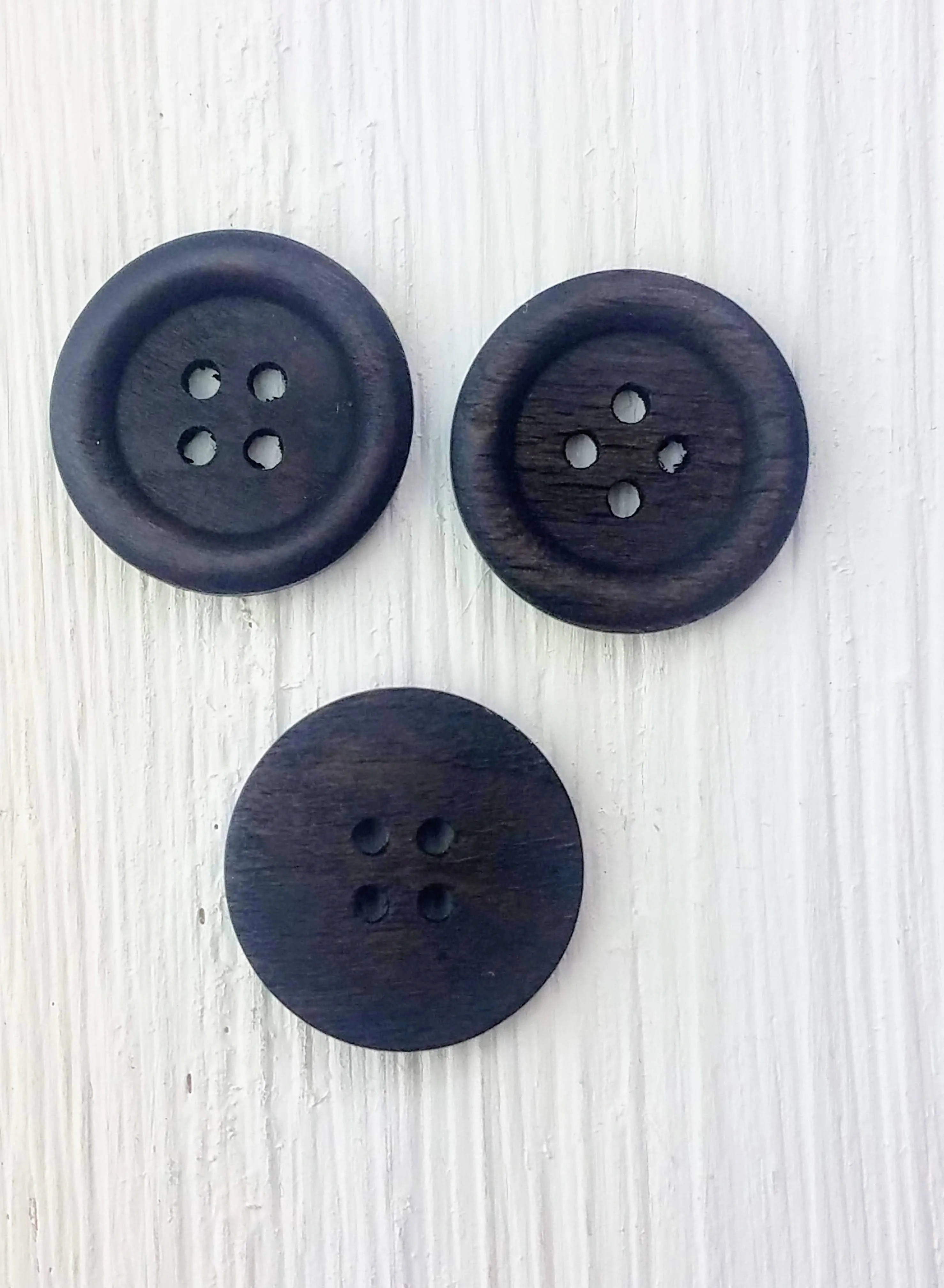 Wood round button