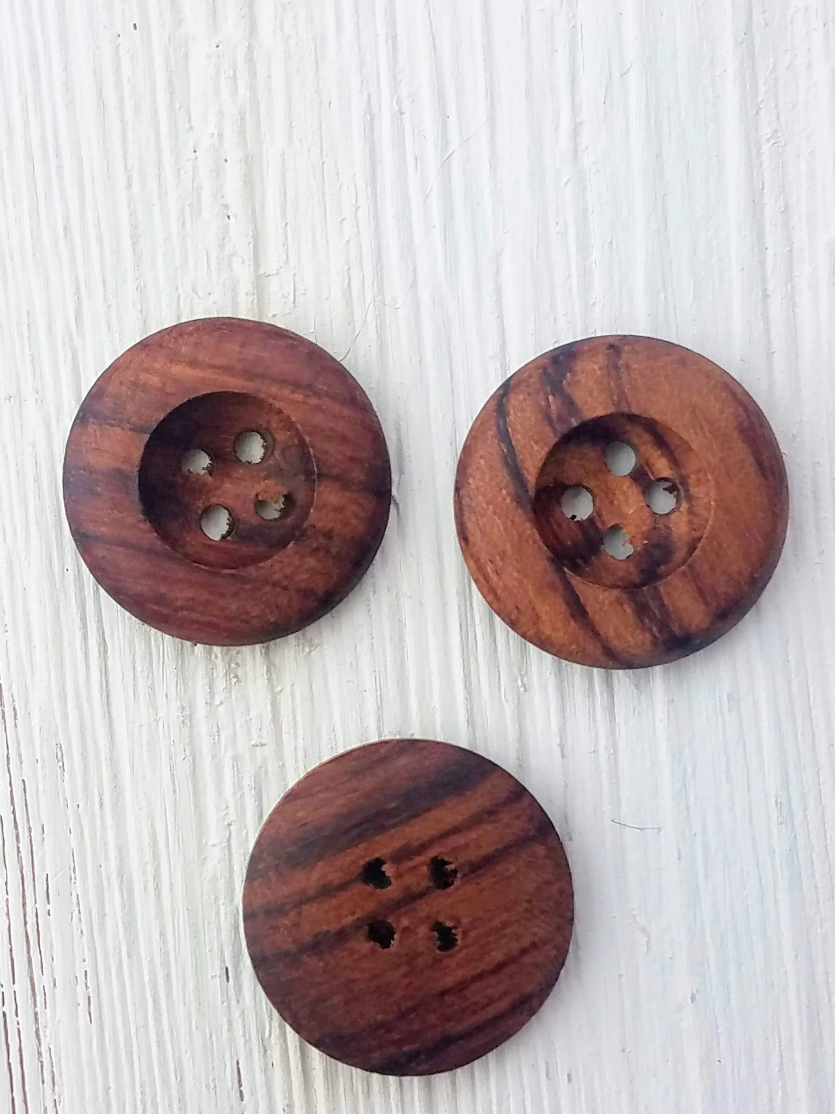 Wood round button