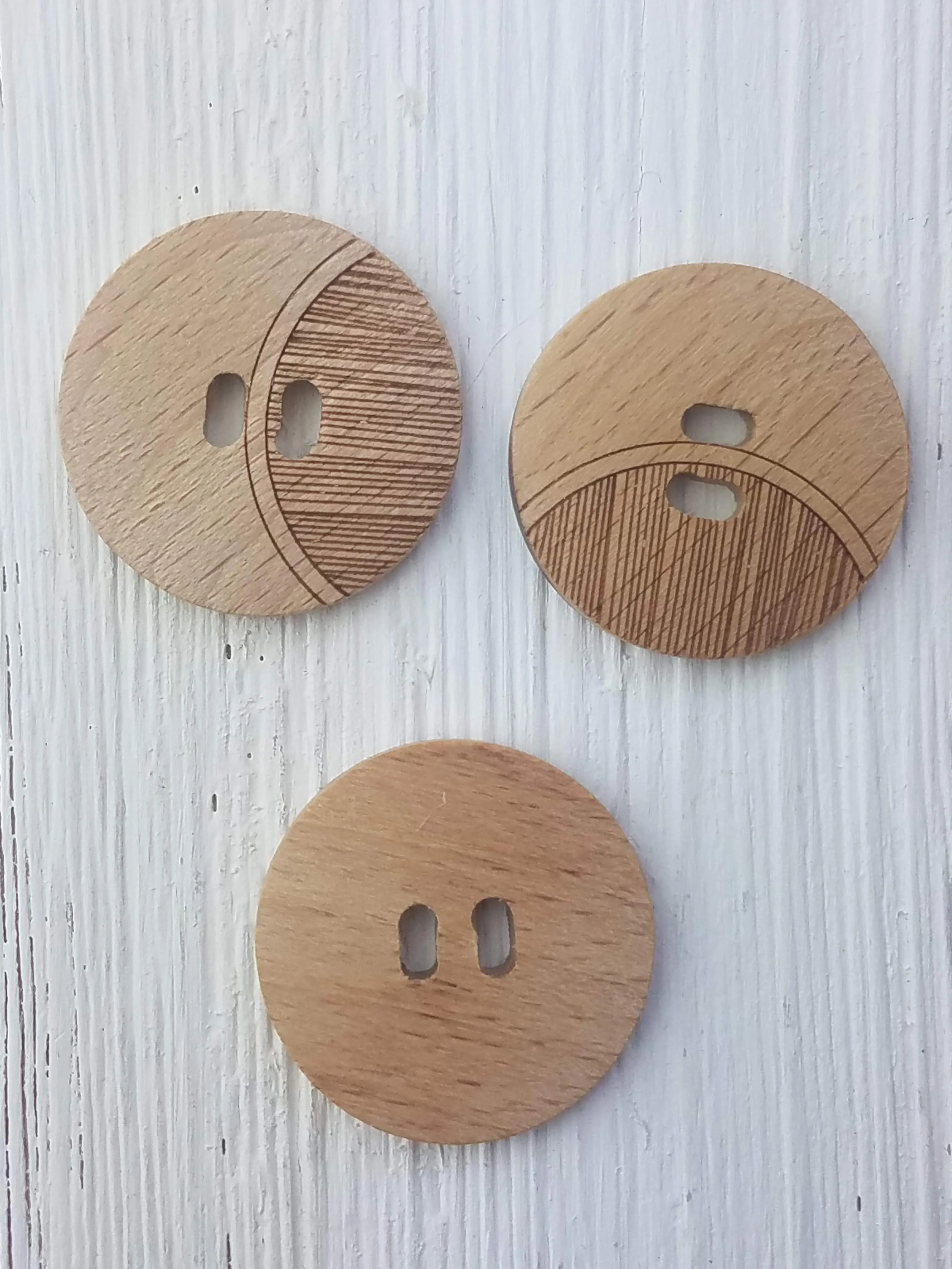 Wood round button